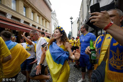 乌克兰vs奥地利女球迷